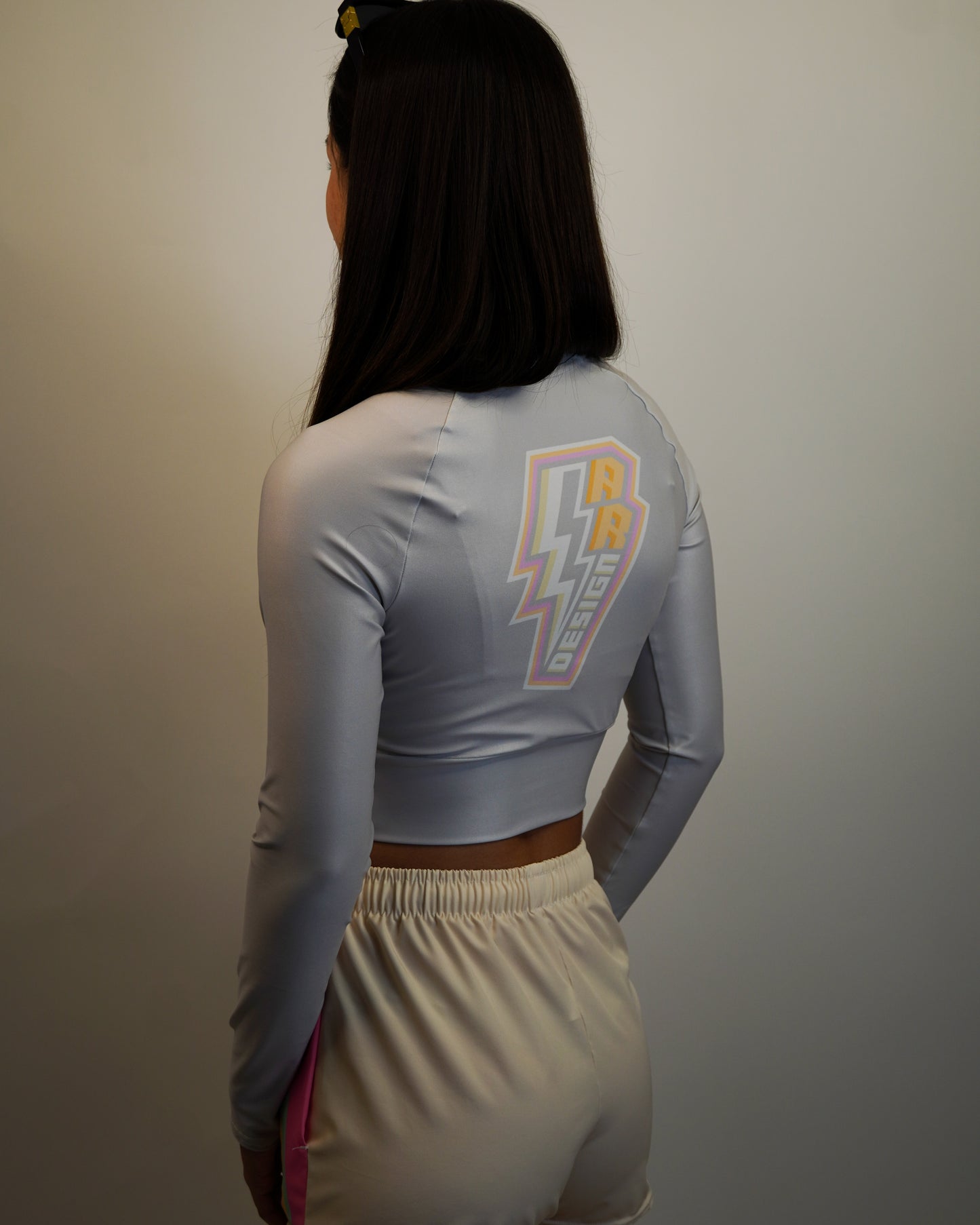 ROSNERDESIGN ® LONG-SLEEVE CROP TOP | GRAY